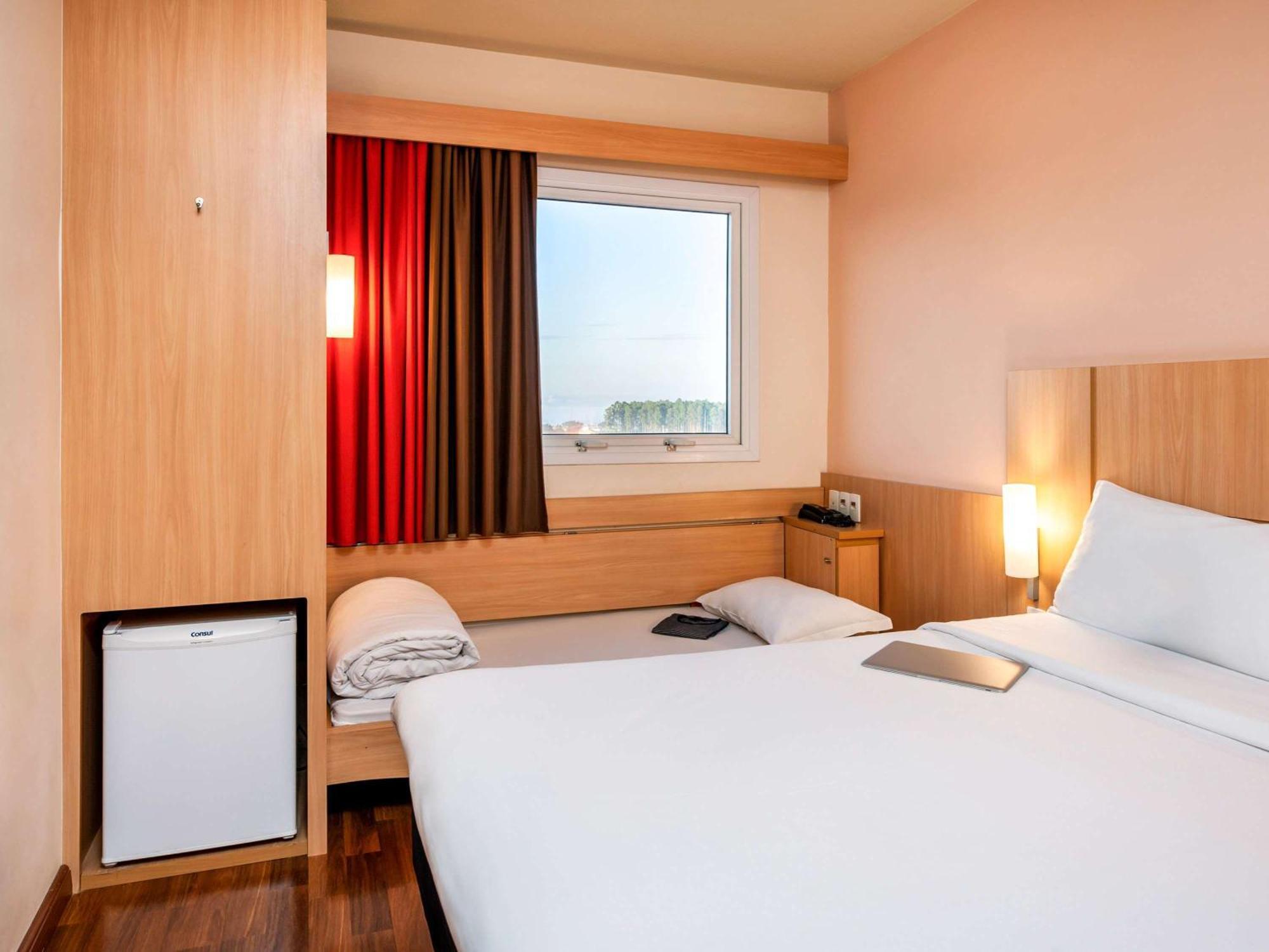 Ibis Ourinhos Hotel Exterior photo